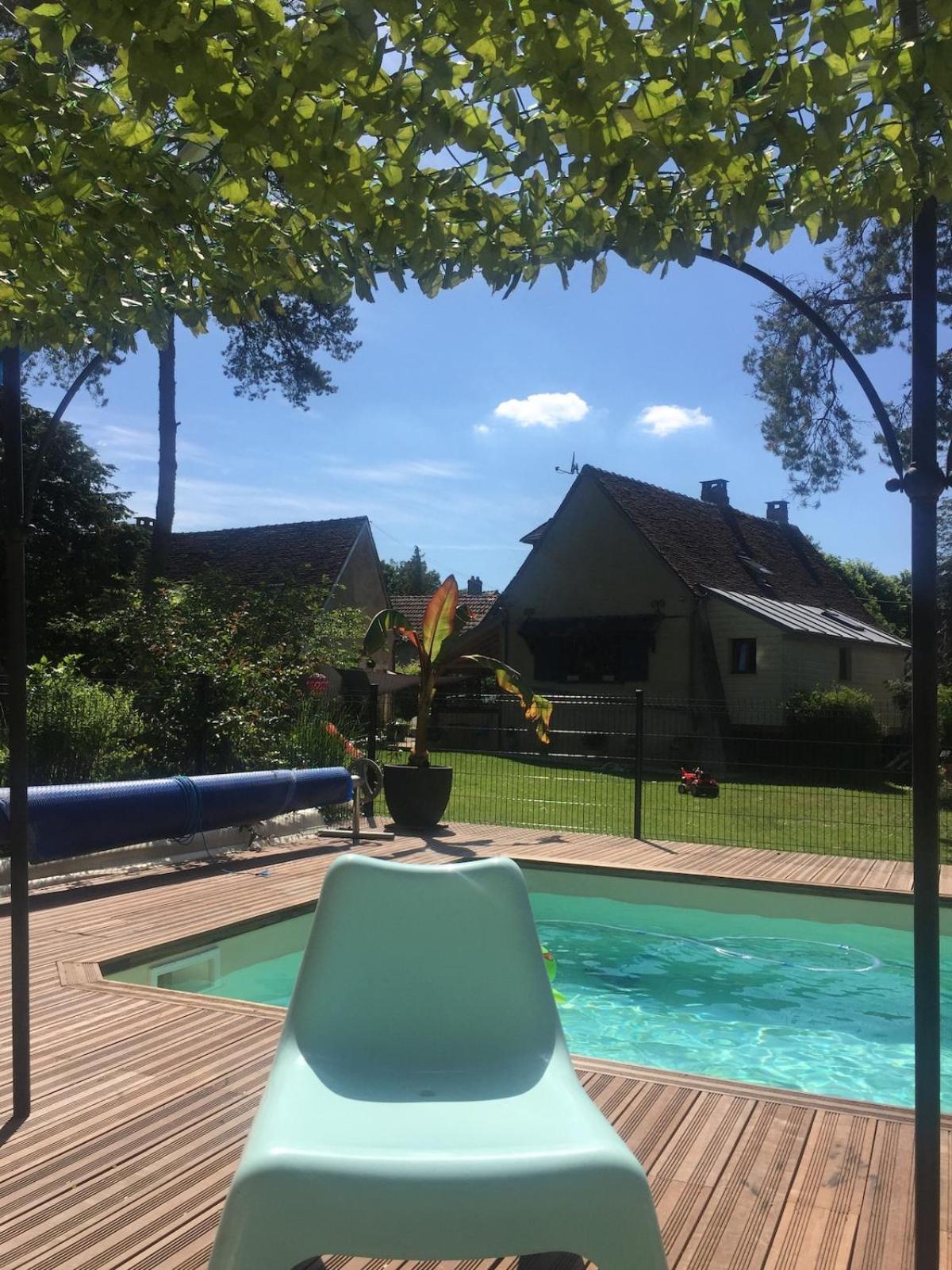 Le Refuge De Valprofonde Villa Villeneuve-sur-Yonne Exteriör bild